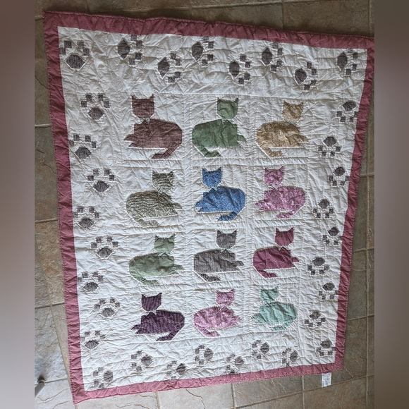 Hedaya Home Fashions Colorful Cat Pattern Quilt Throw - Picture 1 of 17